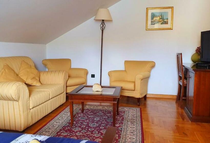 Люкс Deluxe Вид на Море, Villa Rava Hotel & Restaurant