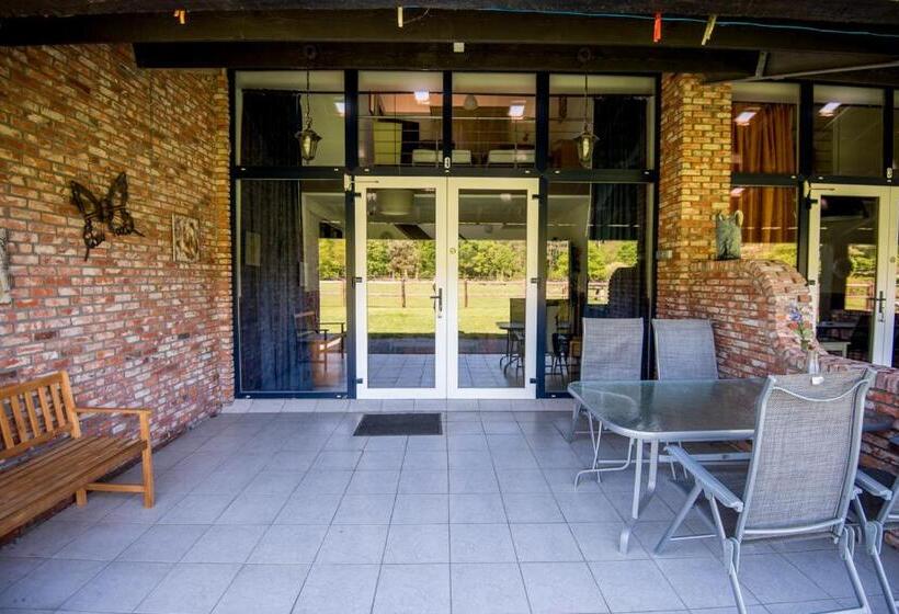Студия Стандарт, B&b De Kroonhoeve