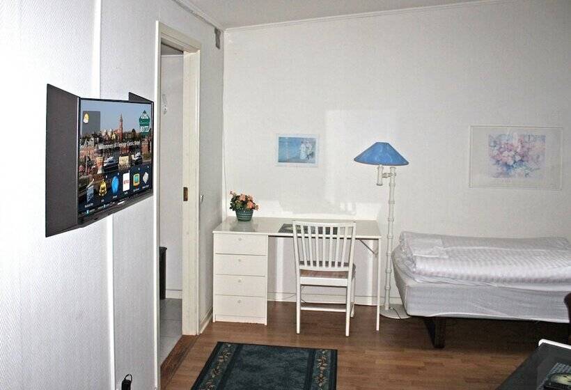 غرفة قياسية ثلاثية, Fleninge Classic Motel