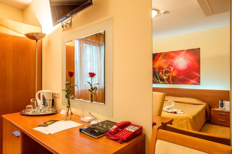 Номер Стандарт Индивидуальный, Europe Hotel   Free Underground Parking