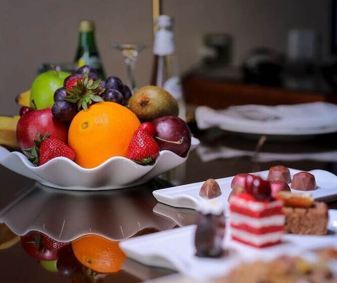 Люкс Повышенной Комфортности, Mövenpick Hotel Jeddah