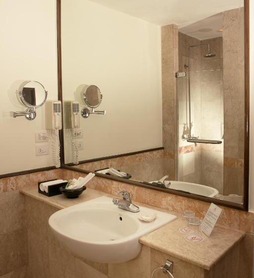 스탠다드 룸, Waterfront Cebu City Hotel & Casino