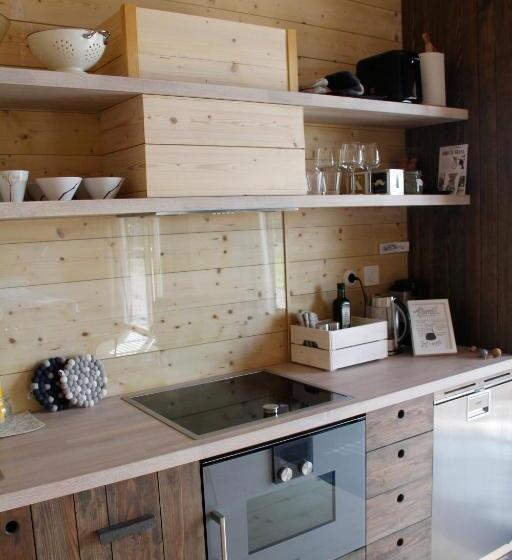 Студия Superior, Lindeborgs Eco Retreat