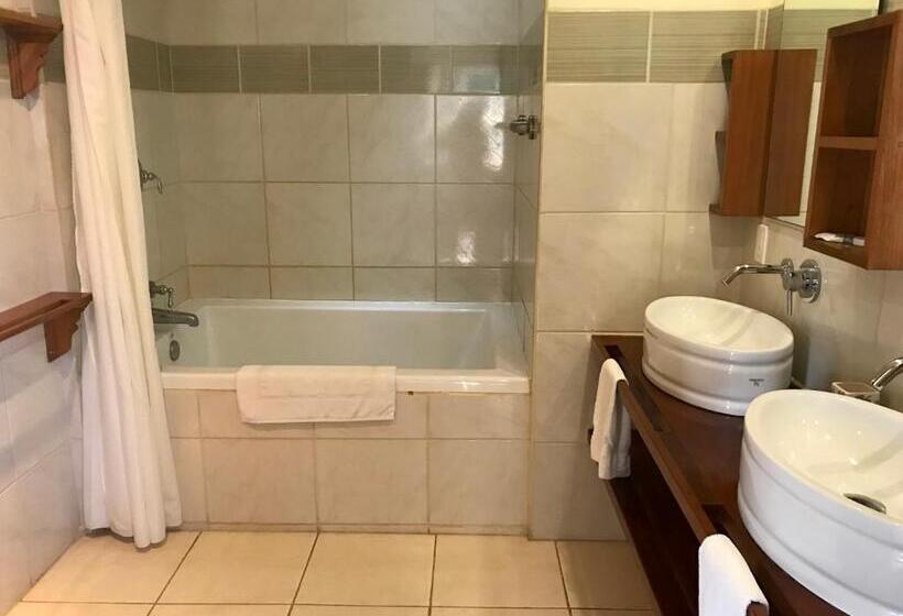 آپارتمان 3 خوابه با چشم‌انداز دریا, Maya Beach