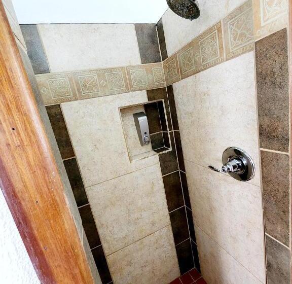 اتاق استاندارد با بالکن و چشم‌انداز دریا, Maya Beach