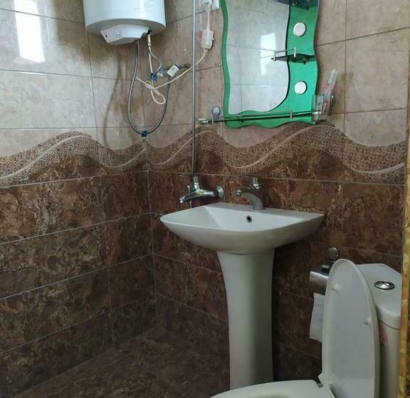 Номер Стандарт Трехместный, Alex Hotel In Shinuhayr