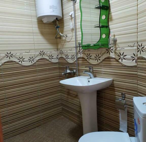 Номер Стандарт Вид на Сад, Alex Hotel In Shinuhayr