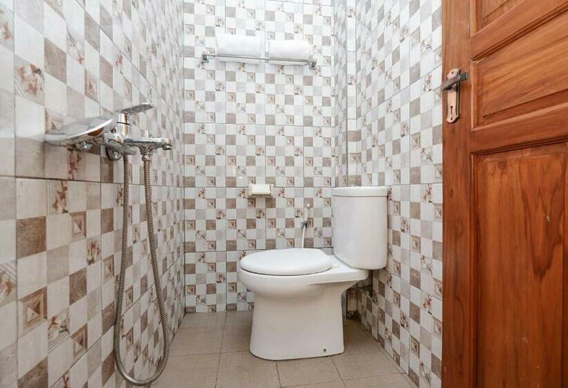 스탠다드 룸, Reddoorz Near Rumah Sakit Ortopedi Dr Soeharso