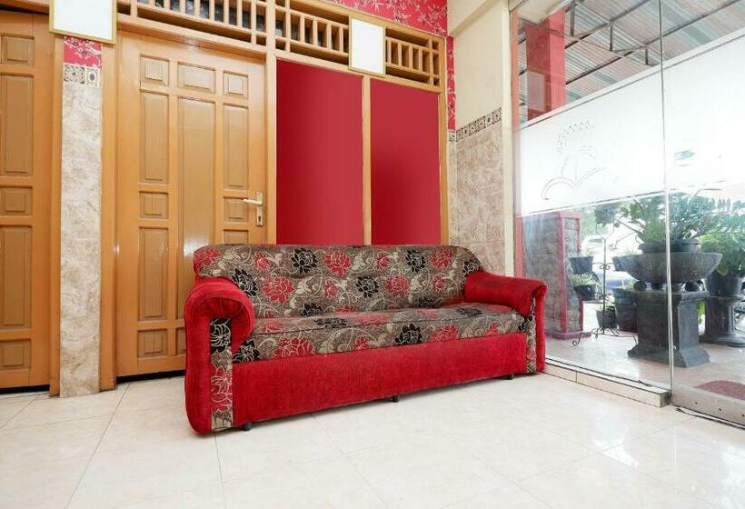 스탠다드 룸, Reddoorz Near Rumah Sakit Ortopedi Dr Soeharso