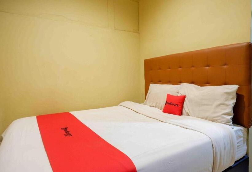 스탠다드 룸, Reddoorz Near Rumah Sakit Ortopedi Dr Soeharso