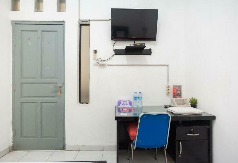 Номер Стандарт, Reddoorz Syariah Near Grand Galaxy Park
