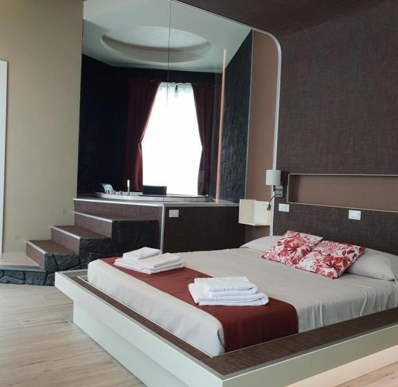 Люкс, Th Luxury Rooms