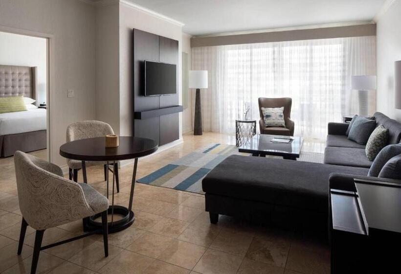 سوییت با چشم‌انداز دریا, St. Kitts Marriott Resort & The Royal Beach Casino