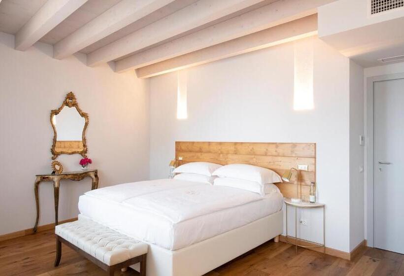 غرفة قياسية مطلّة علي البحيرة, Corte Alma Spa And Luxury Home