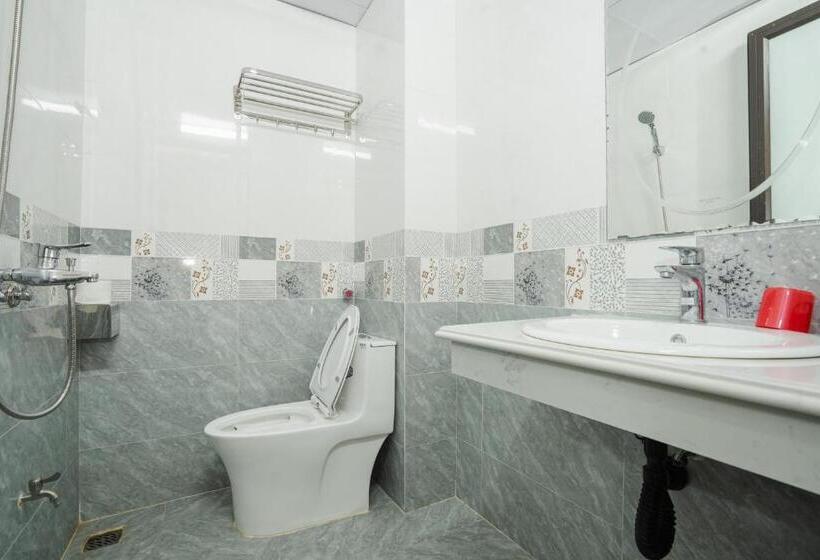 اتاق استاندارد با تخت بزرگ, Hoằng Minh