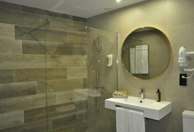 Люкс, Hostal Restaurante Villa De Brihuega