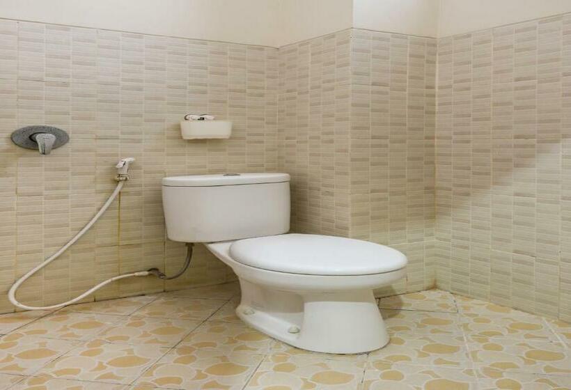Номер Стандарт, Reddoorz Near Wisma Cahaya Abadi Sepinggan Airport Balikpapan