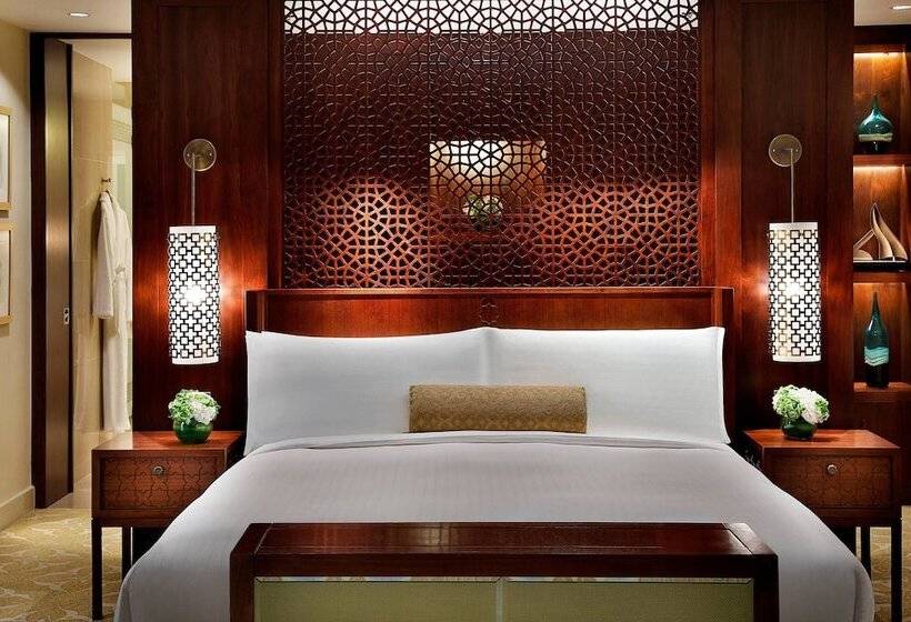 Люкс Клуб, The Ritz-Carlton, Dubai