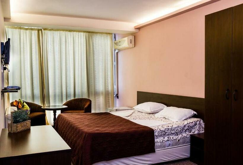 标准间, Sezoni South Burgas