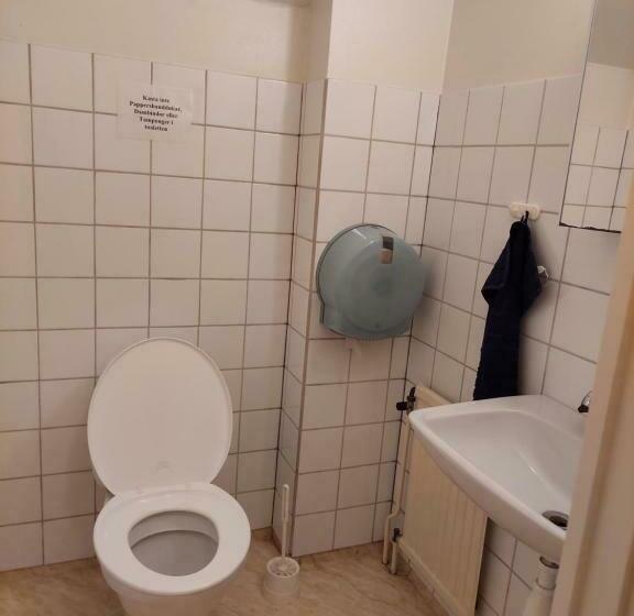标准三人间, Birkagårdens Vandrarhem