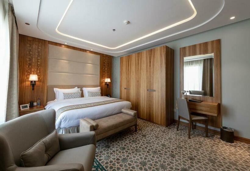 اتاق لوکس با تخت بزرگ, Taj Jeddah Hotel Apartment