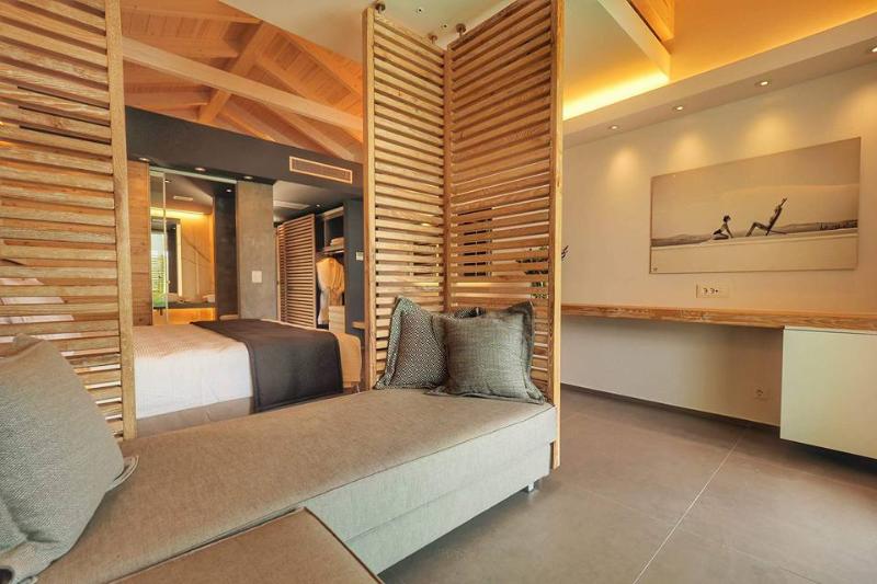 Полулюкс Вид на Море, Mövenpick Resort Agios Nikolaos Sivota