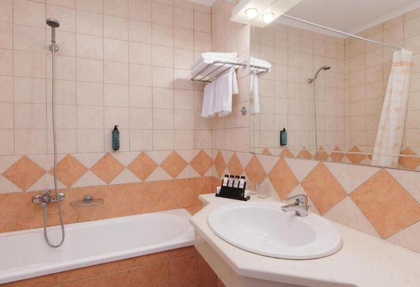 דירת חדר סופריור, Century Resort