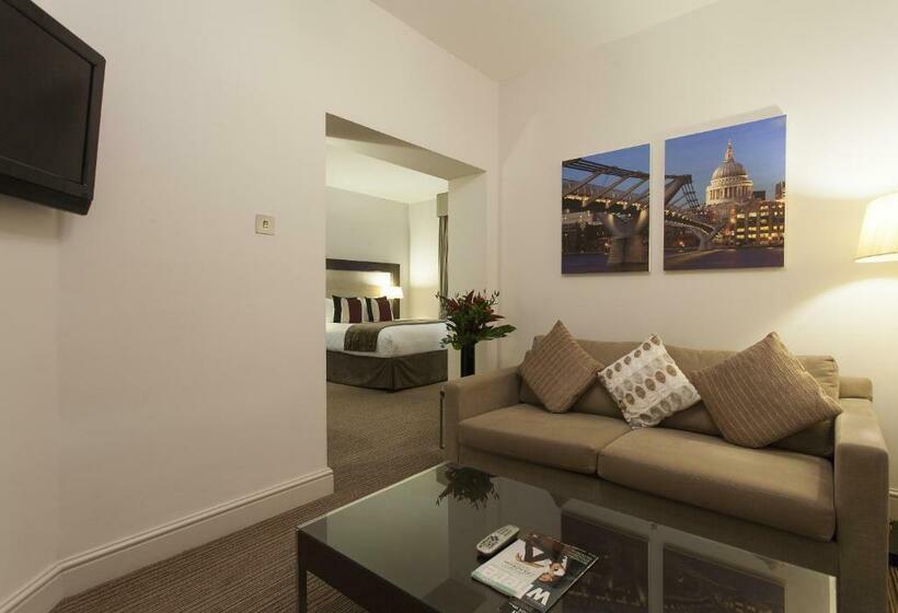 주니어 스위트, Thistle London Holborn