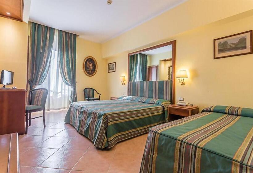 Номер Стандарт Трехместный, Raeli Hotel Floridia