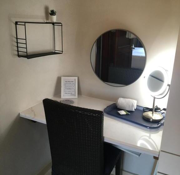 Economy Kamer, Los Tules
