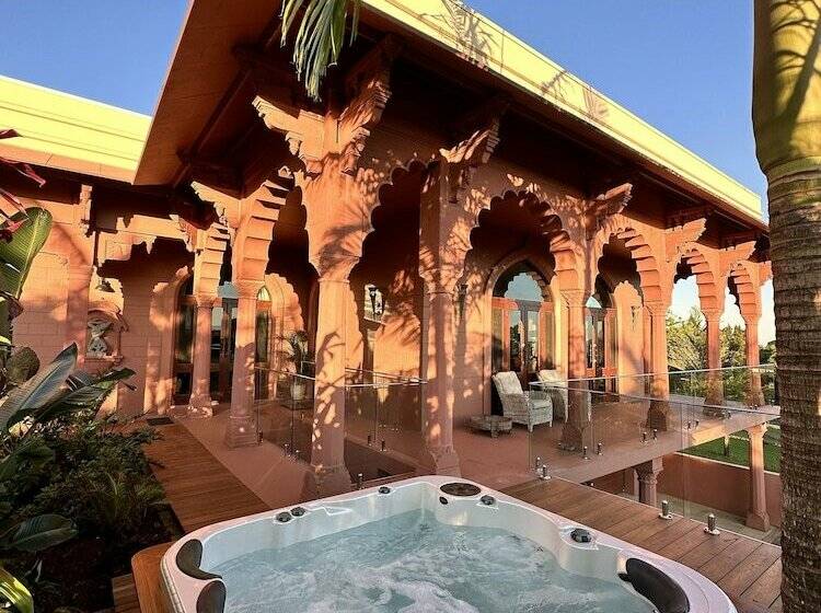 디럭스 방갈로, Jodhai Bai Retreat