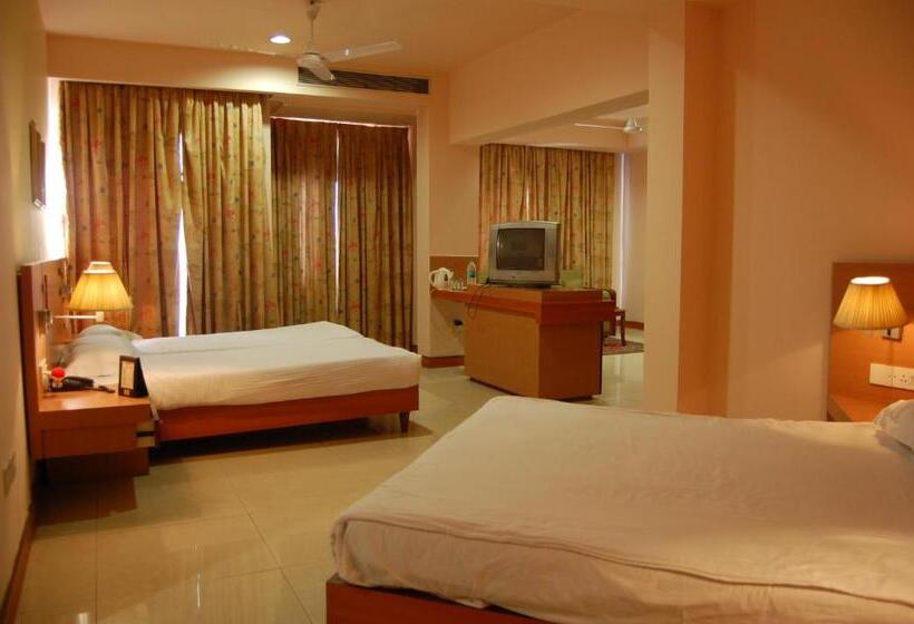 Номер Стандарт, Savoy Greens Karnal