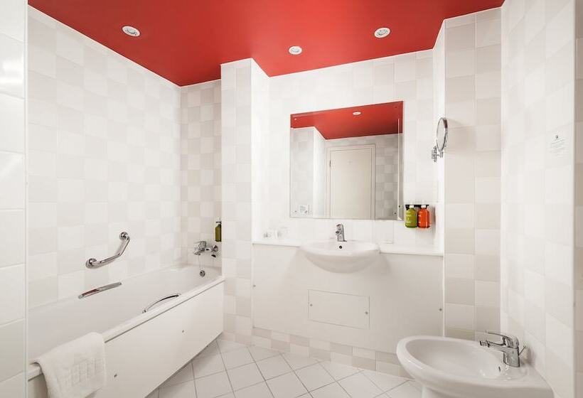 Номер Стандарт, Holiday Inn Leeds Brighouse, An Ihg