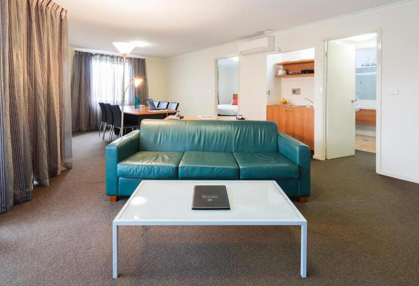 디럭스 스위트 킹 침대, Ramada Encore Belconnen
