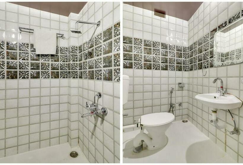 Номер Superior Кровать Кинг, Capital O 76417 Heritage House