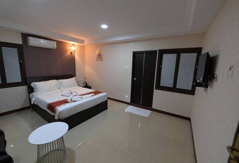 Deluxe Room, Sampath