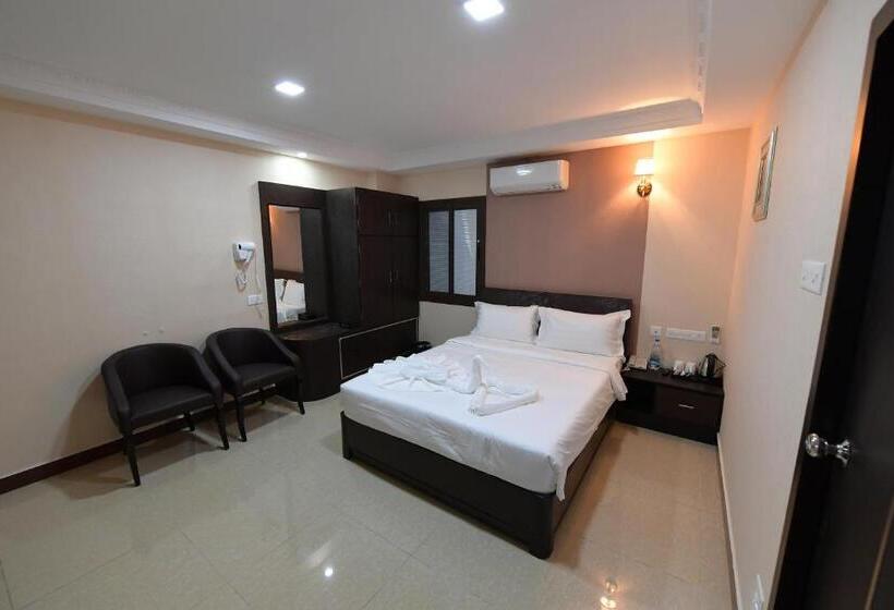 Deluxe Room, Sampath