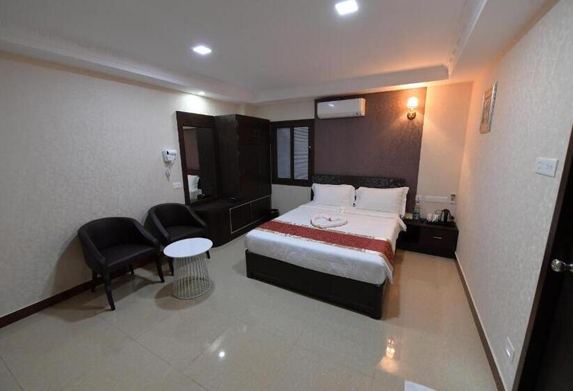 Superior Room, Sampath