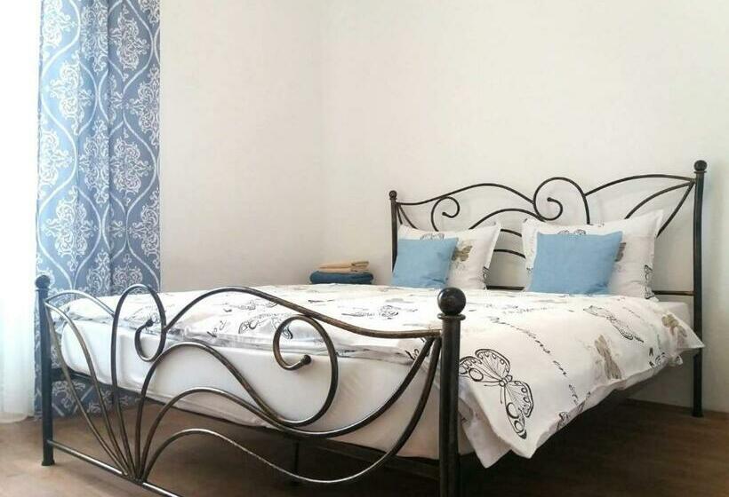 اتاق استاندارد چهارنفره با سرویس بهداشتی مشترک, Guest House Izola