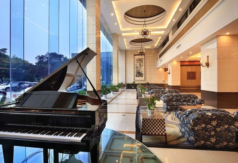 Номер Deluxe Вид на Озеро, Lijiang Waterfall Hotel Guilin