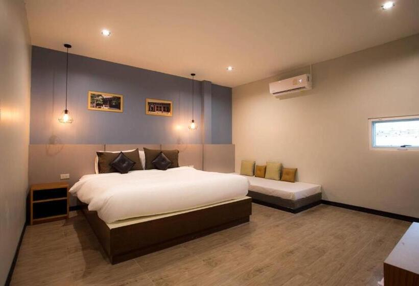 带大床的高级房间, The Sun Resort Ratchaburi