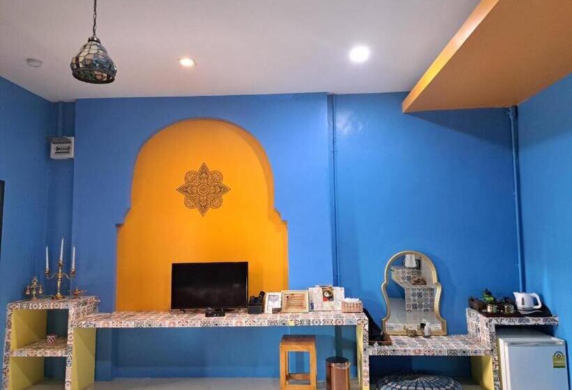 带大床的豪华间, The Sun Resort Ratchaburi