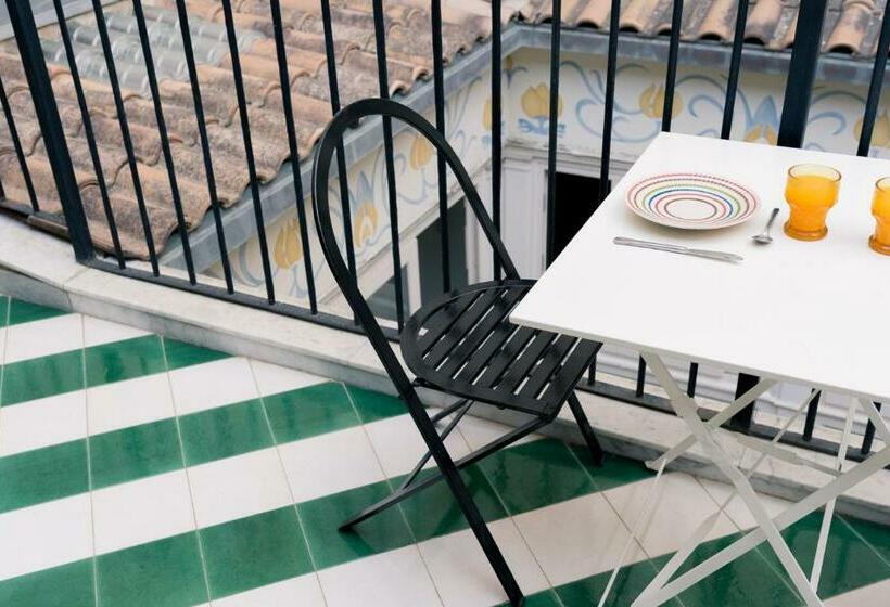 اتاق استاندارد, Mojocohouse