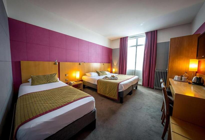 Номер Стандарт Трехместный, Best Western Adagio Saumur