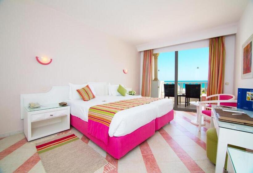 Номер Стандарт Вид на Море, Golden Tulip Taj Sultan Resort