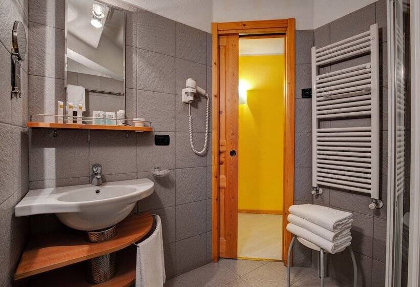 Номер Стандарт, Ih Hotels Courmayeur Mont Blanc