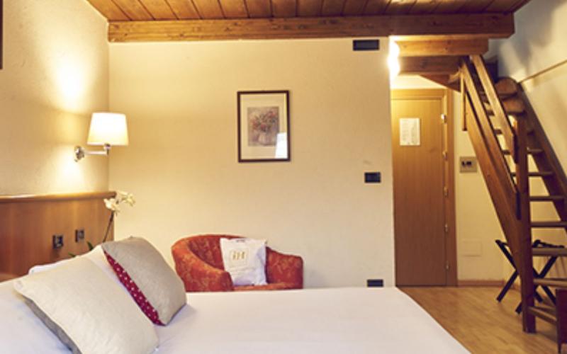 Четырехместный Номер Стандарт, Ih Hotels Courmayeur Mont Blanc