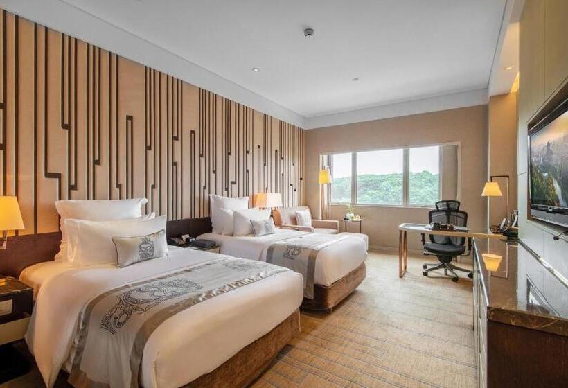 Номер Superior Вид на Горы, Grand Pacific Hotel Ningbo