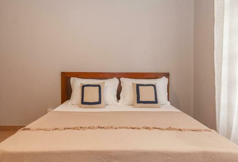 패밀리 스위트, Hostel Costa Terral
