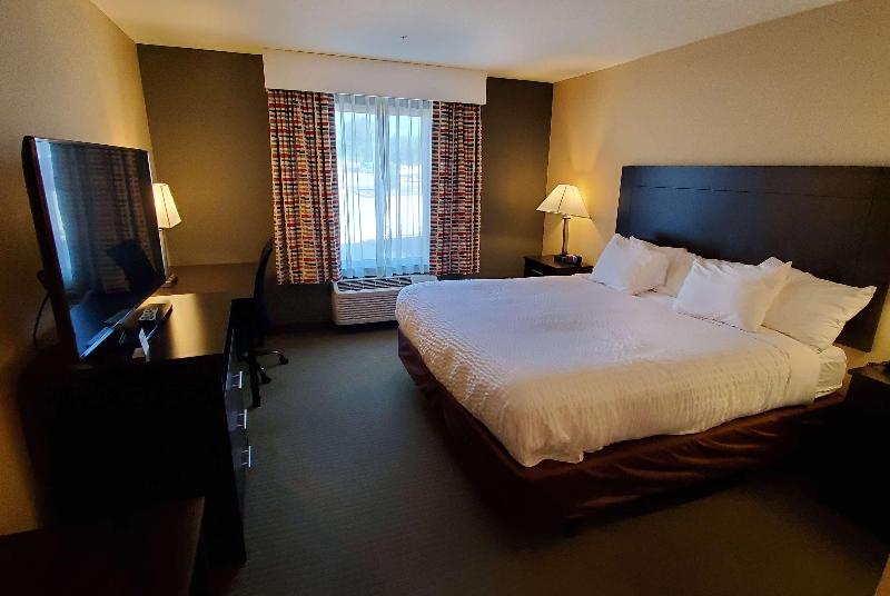 Стандартный Номер Кровать Кинг, Days Inn & Suites By Wyndham Florence/jackson Area